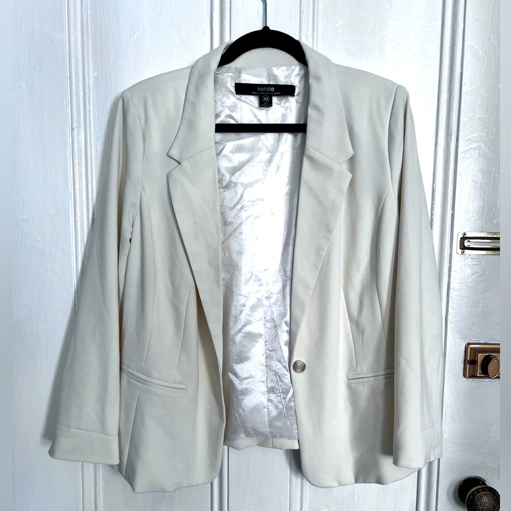 Kensie cream blazer size XL